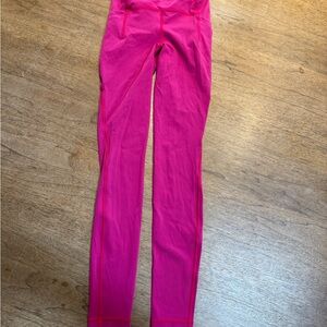 Lululemon Swift Speed High-Rise Tight 26” Size 0
Sonic Pink